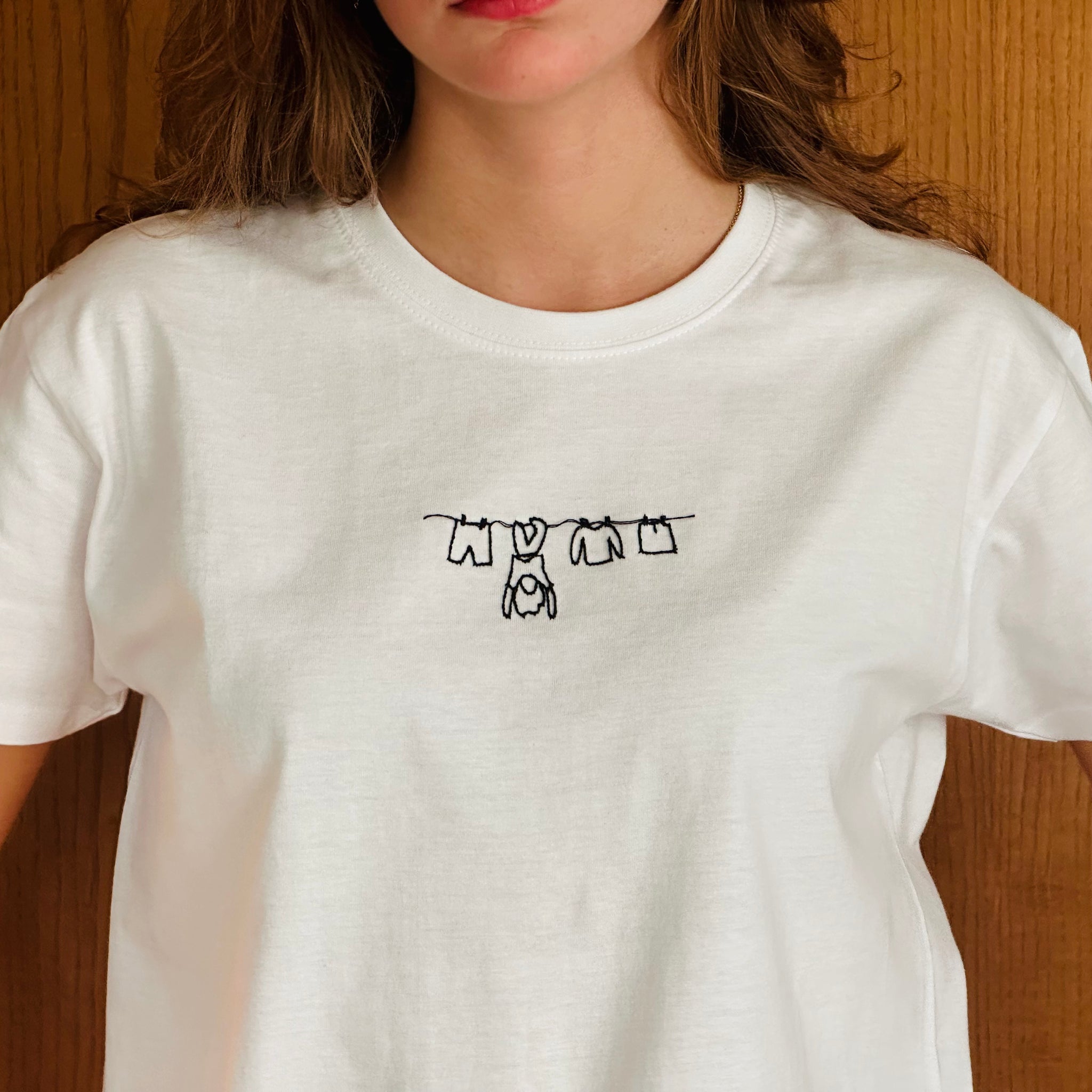 APPESA AD UN FILO / t-shirt  /