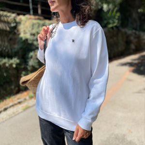 NON ORA / felpa ricamata a mano unisex + cartolina